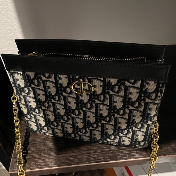 Handbag - Picture 4 of 4